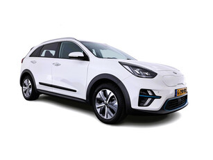 Kia e-Niro ExecutiveLine 64 kWh (INCL-BTW) Aut. *VOLLEDER | JBL-AUDIO | FULL-LED | NAVI-FULLMAP | DAB | ADAPTIVE-CRUISE | CAMERA | MEMORY-PACK | LANE-ASSIST | KEYLESS | VIRTUAL-COCKPIT | COMFORT-SEATS | 17