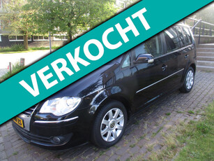 Volkswagen Touran 1.4 TSI Highline Business