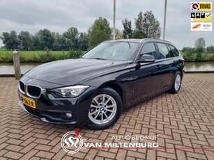 BMW 3-SERIE Touring 318i Essential Clima Navi Cruise PDC