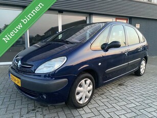 Citroen Xsara Picasso 1.8i-16V Différence 2