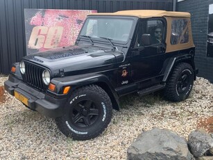 Jeep Wrangler -BLACK 4.0i SAHARA EDITION- (bj 2000)