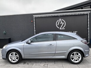 Opel Astra GTC 1.6 Executive (bj 2006)