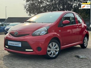 Toyota Aygo 1.0 VVT-i AIRCO 119DKN NAVIGATIE LED APK BOEKJES