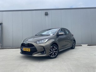 Toyota Yaris 1.5 Hybrid Dynamic All weather banden 1e