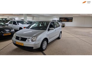 Volkswagen Polo 1.4-16V Turijn airco cruise controle.