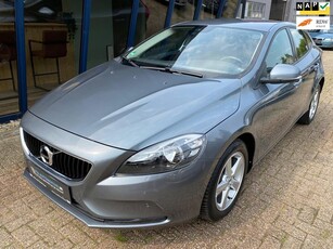 Volvo V40 2.0 T2 Kinetic NAVI / PDC / BLUETOOTH