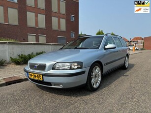 Volvo V70 2.4 Comfort Line /Airco/Cruise/Navi/Trekhaak