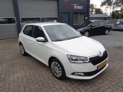 Škoda Fabia 1.0 TSI Ambition Airco, navigatie, cruise, PDC