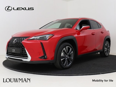 Lexus UX Benzine