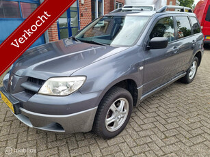 Mitsubishi Outlander 2.0 Invite GOEDKOOP EN AIRCO!!!