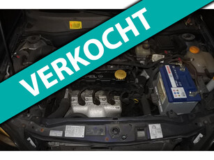 Opel Astra 1.6 - 8V Njoy airco 5 drs schade op r.a. deur rijbaar 198 dkm