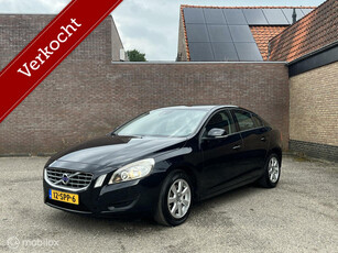 Volvo S60 1.6 T3 Kinetic | Org NL | Voll. ondh. | Navi |