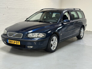 Volvo V70 2.5 T Titanium AIRCO / LEER /NAVI /TREKHAAK