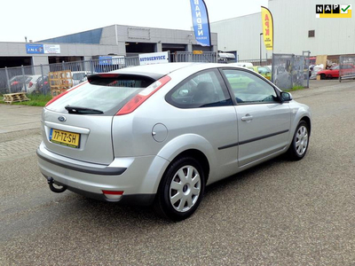 Ford Focus 1.4-16V Trend Bj 2007 NAP Airco Met nieuw Apk