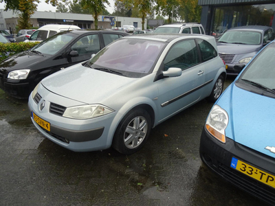 Renault Mégane 1.6-16V Privilège Luxe