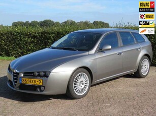 Alfa Romeo 159 Sportwagon 1.9 JTD Elegante Nieuwe Distributie!