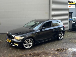 BMW 1-serie 118i / NETTE AUTO / NAP / NIEUWE APK