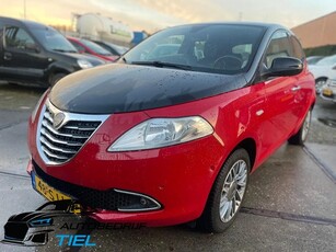 Lancia Ypsilon 0.9 TwinAir Platinum AUTOMAAT!!LEER!!AIRCO!!