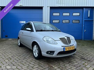 Lancia Ypsilon 1.4-16V Platino * Airco * AUT * Panoramadak