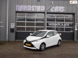 Toyota Aygo 1.0 VVT-i x-play Automaat Camera Airco Elek