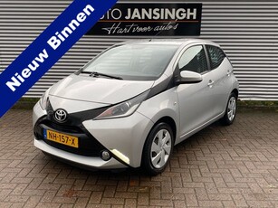 Toyota Aygo 1.0 VVT-i x-play met 44.788 km!! Airco