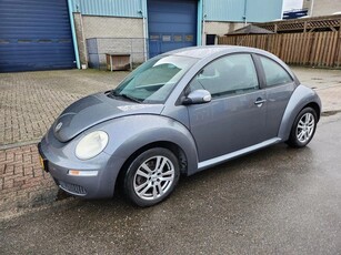 Volkswagen New Beetle 1.6 Trendline *AIRCO*CV*ELEC.RAMEN*16