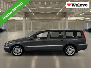 Volvo V70 2.5 T Titanium Volledig onderhouden, Carkit