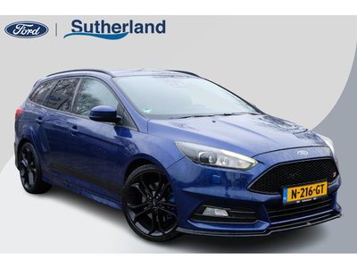 Ford Focus Wagon 2.0 ST-3 250 PK | Recaro Stoelen | 19 inch | Privacy Glass | Maxton Design front splitter | Stoelverwarming | Cruise | Navigatie