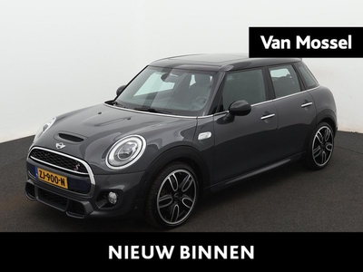 Mini Mini 2.0 Cooper S Chili Serious Business | 192 PK | HEAD UP DISPLAY | LEDER | STOELVERWARMING | PANORAMADAK | HARMAN KARDON | ACHTERUITRIJCAMERA | NAVIGATIE | LED VERLICHTING | CLIMATE CONTROL | CRUISE CONTROL |