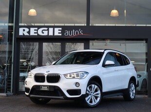 BMW X1 20i / Panoramadak Stoelverwarming LED Parkeerassistent