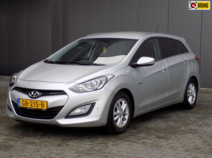 Hyundai I30 Wagon 1.6 GDI i-Vision Xenon camera