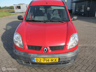 LEZEN !Kangoo 5 zitter 1.6-16V 182939 km met NAP en DEFECT