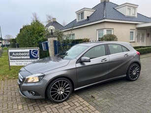 Mercedes-Benz A-klasse 200 AMBITION NAVI PDC 18 LM NIEUWE 4 SEIZOENEN BANDEN