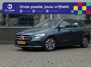 Mercedes-Benz B-klasse 200 Business Solution Automaat - Trekhaak Navigatie Parkeerc