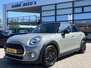 MINI Mini 1.5 Cooper 136 pk 5 drs Business Edition Navigatie Sportstoelen Getint Glas Keyless Entry Carplay Clima + Cruise Control Zwart Dak + Spiegels + Velgen NL Auto 1e Eigenaar