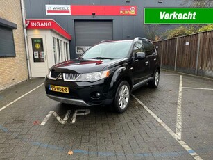 Mitsubishi Outlander 2.4 automaat 4 WD - 7 persoons leder navigatie trekhaak