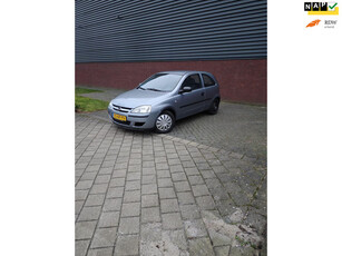 Opel Corsa 1.0-12V Essentia met nieuwe Apk