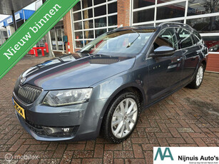 Skoda Octavia Combi 1.6 TDI Elegance Businessline DSG | Panoramadak | Keyless | Trekhaak | Stoelverwarming | Canton | Xenon | PDC |