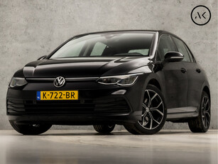 Volkswagen Golf 1.0 TSI Sport (NAVIGATIE, APPLE CARPLAY, CRUISE, CLIMATE, LED, ARMSTEUN, SPORTSTOELEN, LM VELGEN, PARKEERSENSOREN, NIEUWE APK, NIEUWSTAAT)