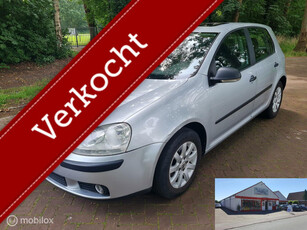 Volkswagen Golf 1.6 FSI Sportline