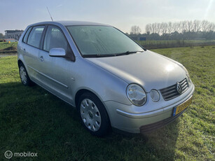 Volkswagen Polo 1.4-16V Athene