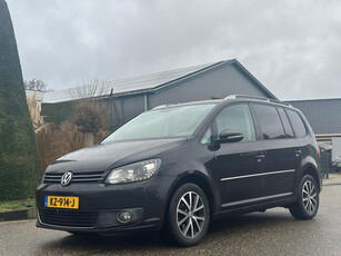 Volkswagen Touran 2.0 TDI Highline DSG 2013 Navi/Clima/Lmv