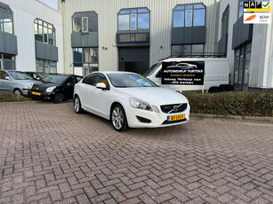 Volvo S60 2.0T Summum AUTOMAAT!!