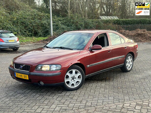 Volvo S60 2.4 5V Advance / AUTOMAAT / NIEUWE APK / NAP