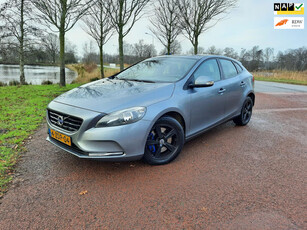 Volvo V40 2.0 D4 R-Design Business |