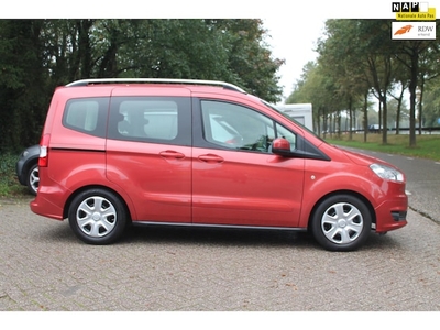 Ford Tourneo Courier Benzine