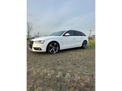 Audi A4 Avant 3.0 TDI Pro Line S