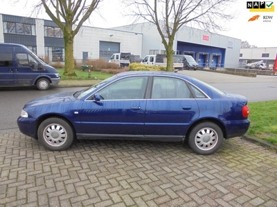 Audi A4 Limousine 1.8 5V Advance