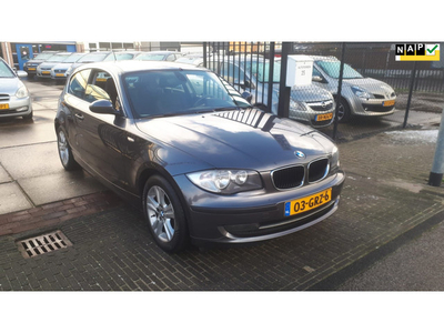 BMW 1-serie 116i Business Line *airco* trekhaak