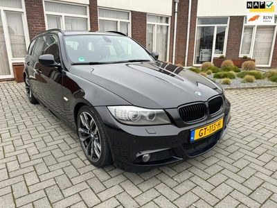 BMW 3-serie Touring 318i Luxury Line M-pakket